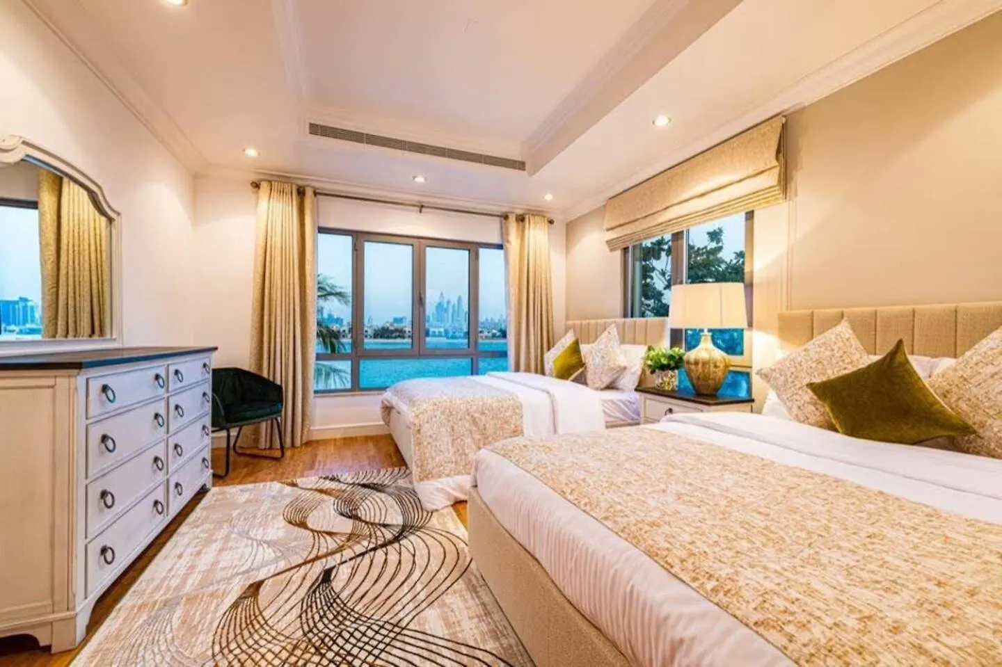 Luxurious Villa With Stunning Sea Views Of Palm Jumeirah Dubai