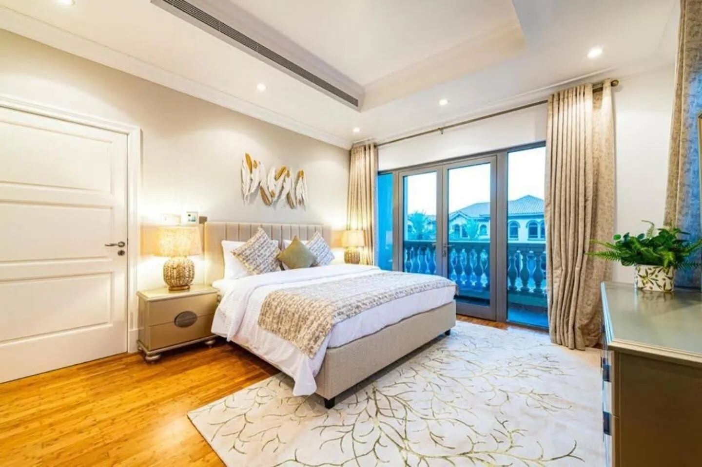 Luxurious Villa With Stunning Sea Views Of Palm Jumeirah Dubai United Arab Emirates
