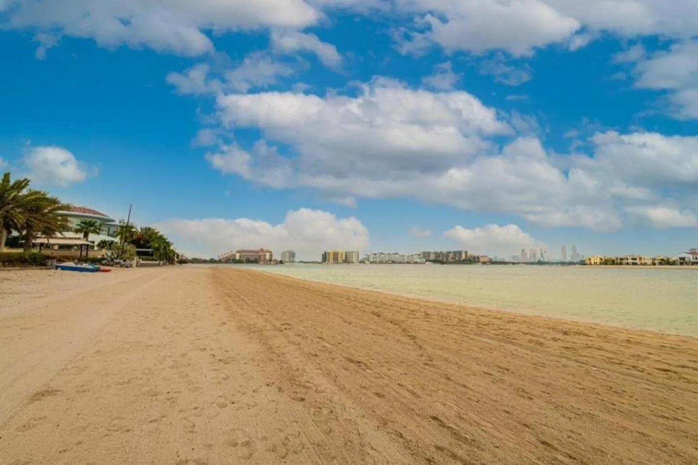 Luxurious Villa With Stunning Sea Views Of Palm Jumeirah Dubai United Arab Emirates